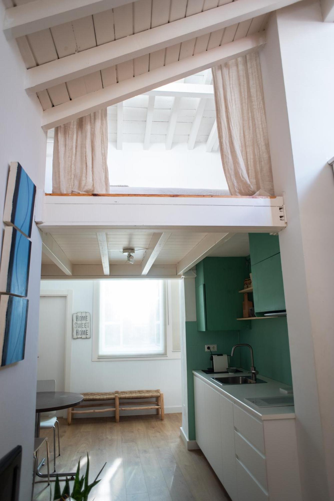 Cozy & Quiet Apartment In The Center มาลากา ภายนอก รูปภาพ